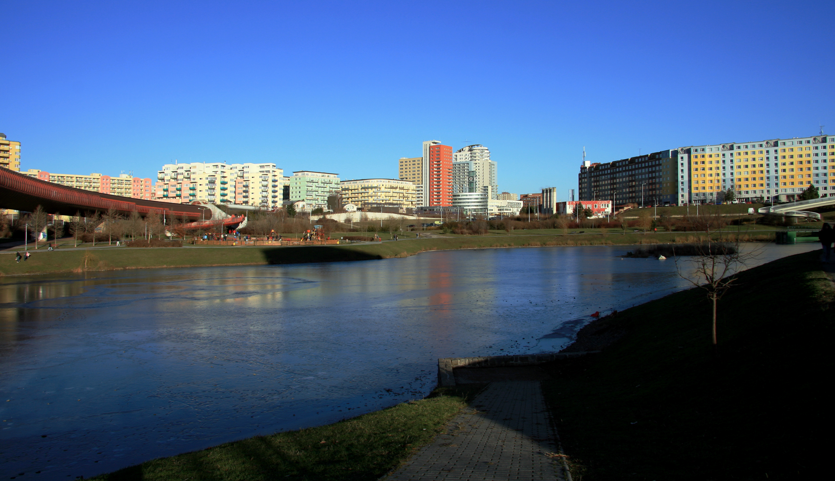 Naše vyjádření k zasedání  Zastupitelstva MČ Praha 13 (7.12. 2016)